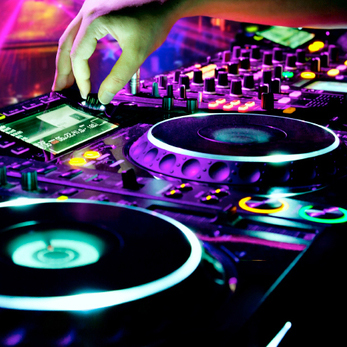 djQ